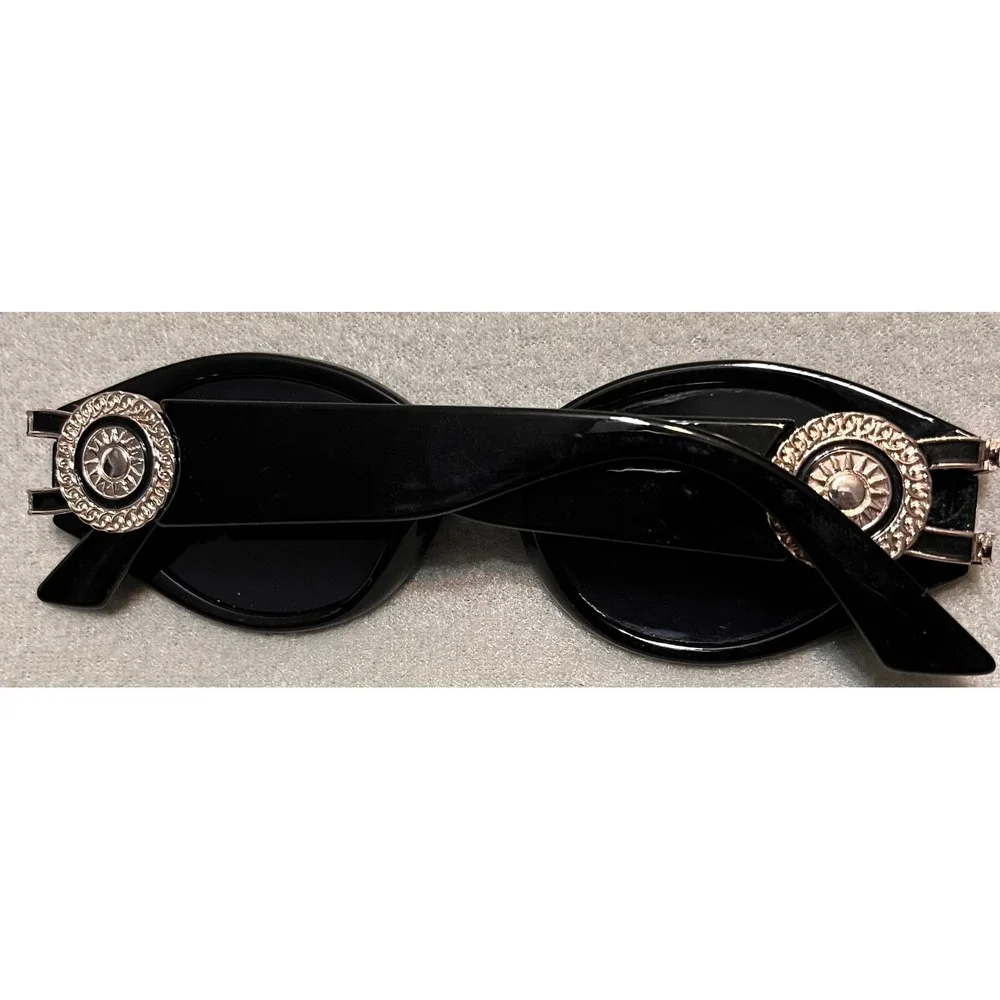 ASOS‎ Black Oval Sunglasses Gold Medallion Temple Retro 90s Style 07902563